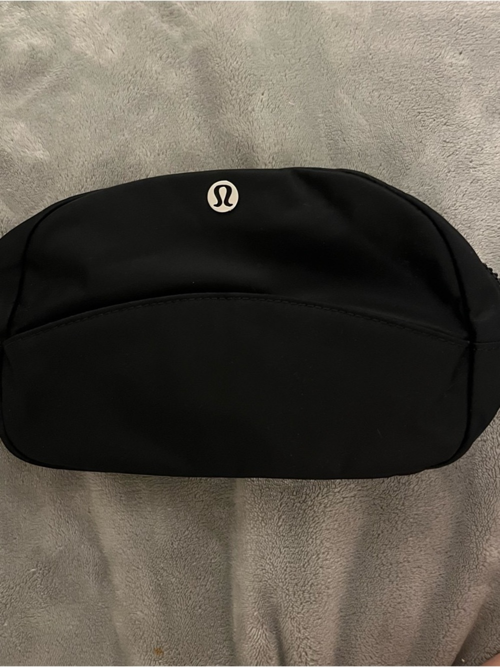 lululemon city essentials pouch 4L